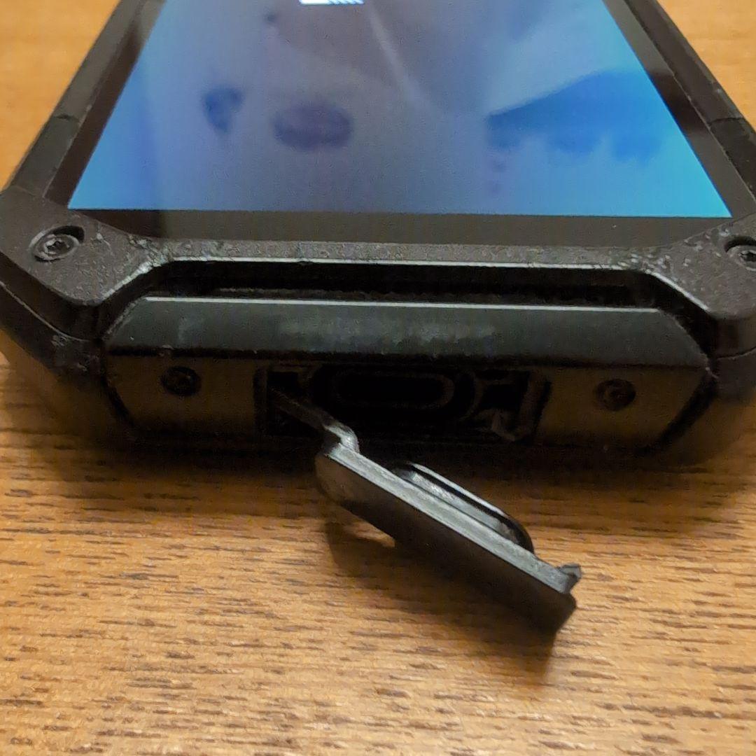 TORQUE スマートフォン 本体　 5G KYG01　カラビナセット