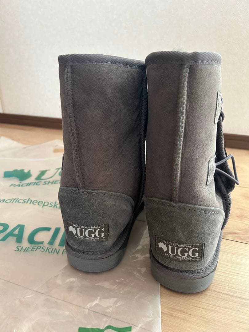 UGG グレー ムートンブーツ