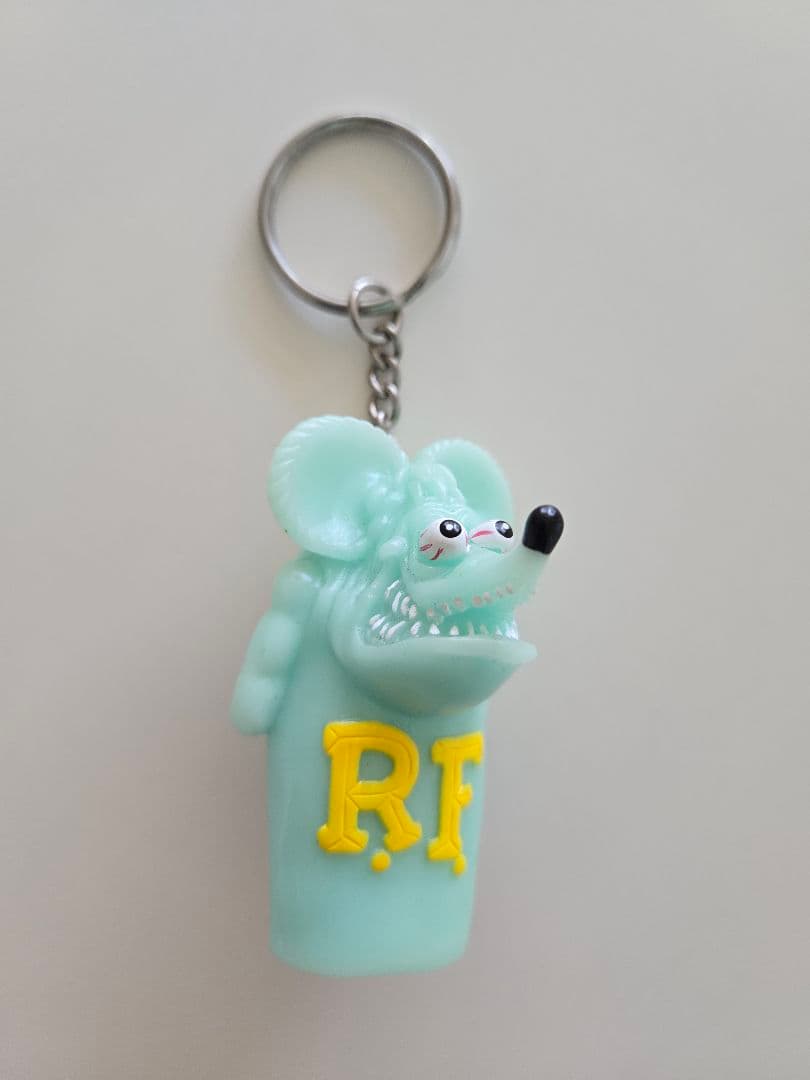 ラットフィンク ライターキャップ キーホルダー 畜光タイプ１体