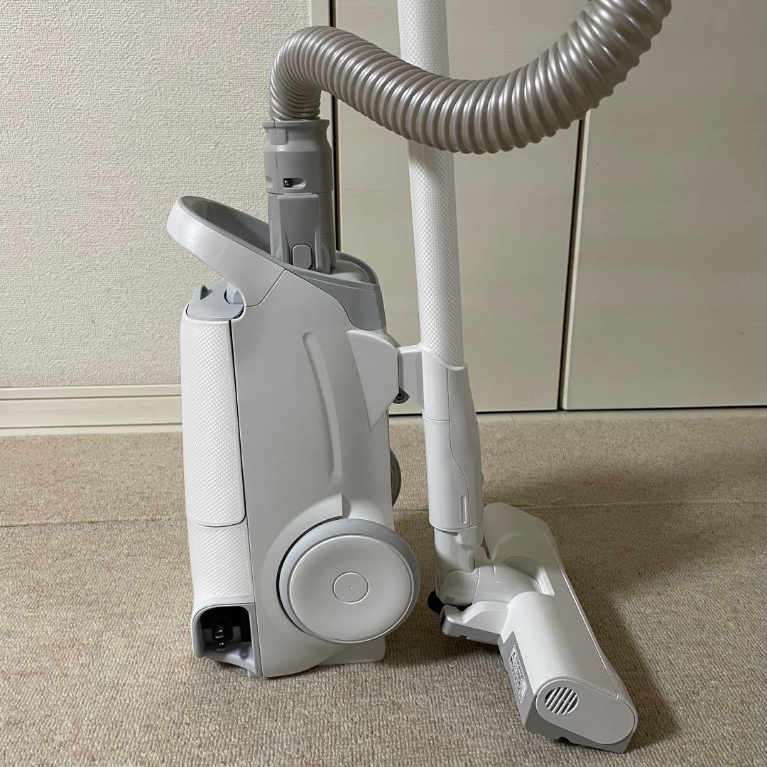 美品　パナソニック 掃除機 紙パック式　MC-SJP860K-W 2023年製