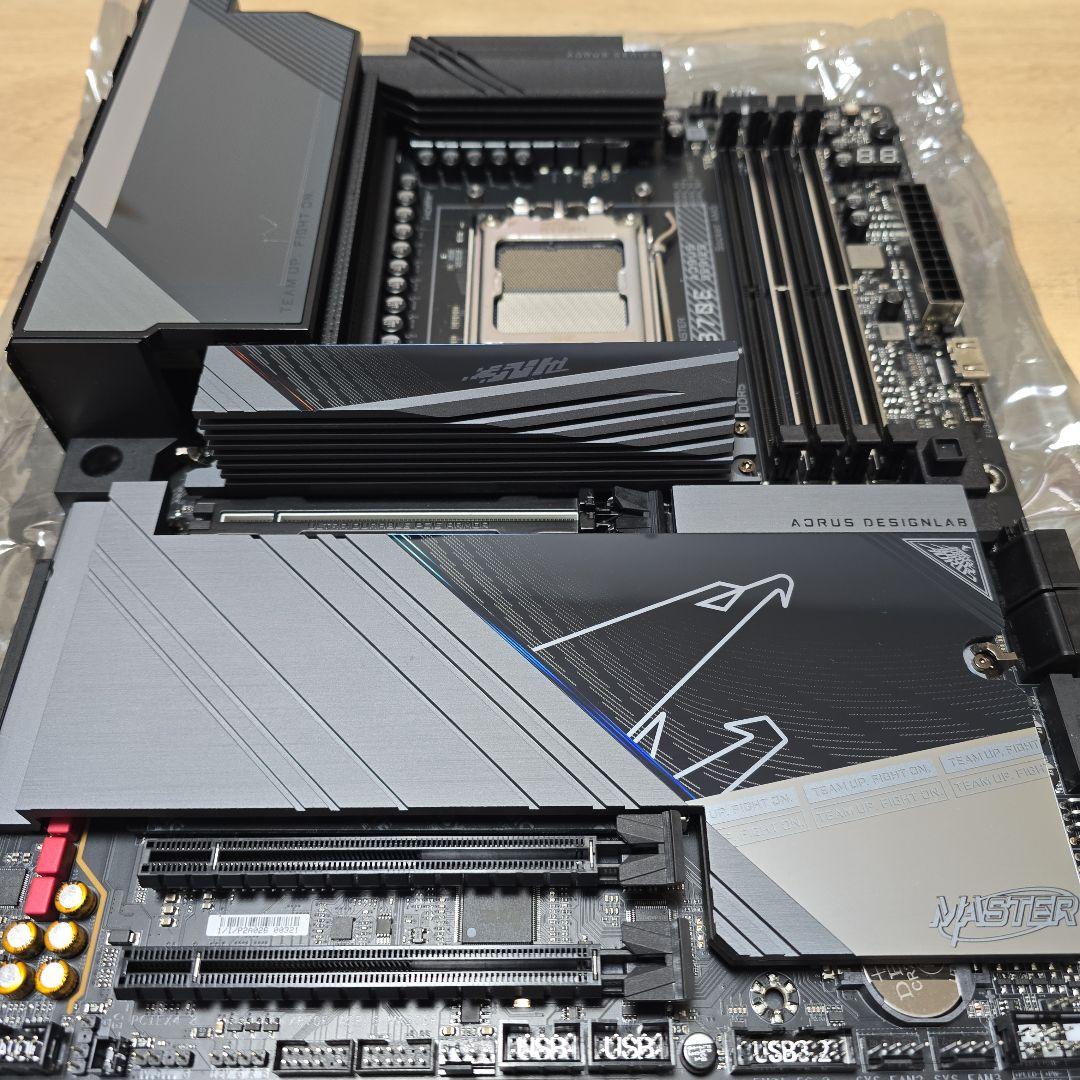 マザーボード AORUS X870E AORUSMASTER Rev:1.0