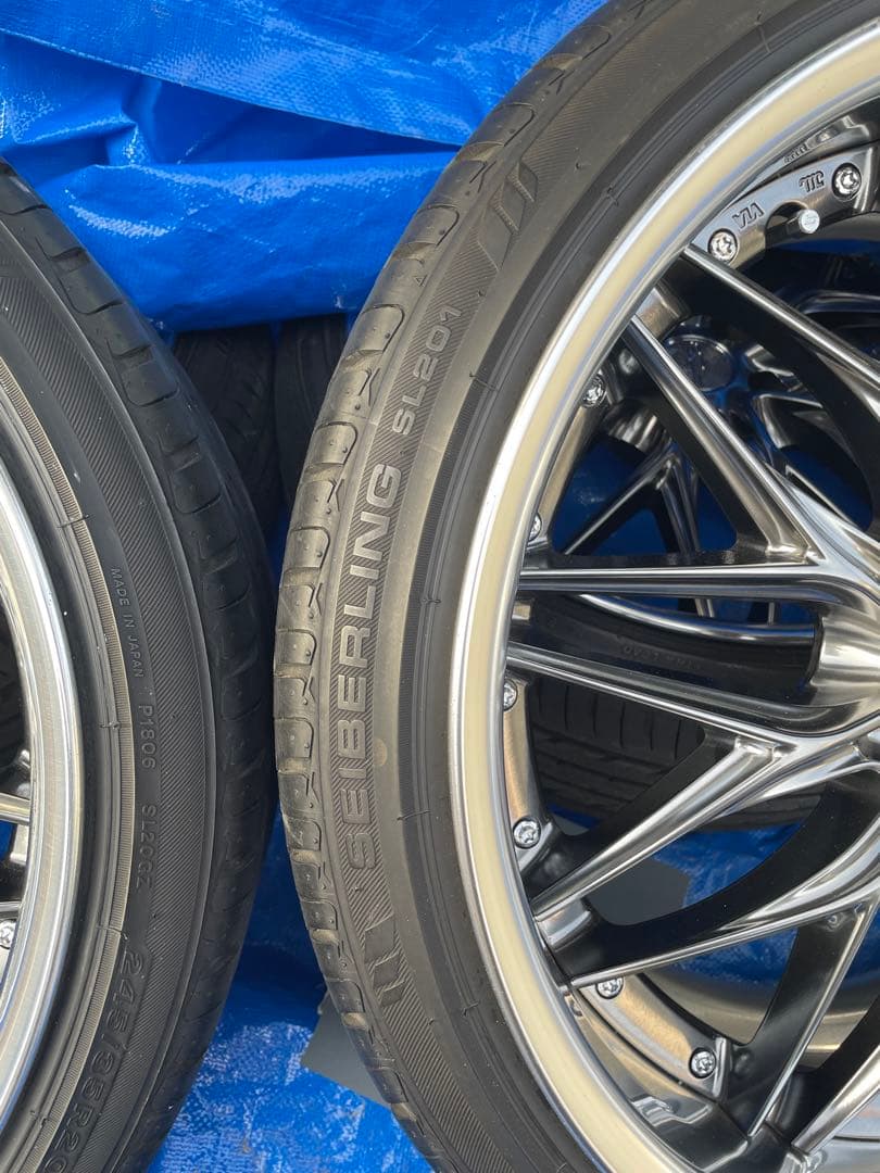 ワーク　シュヴァートクヴェル　メッシュ20インチタイヤ、ホイール一台分