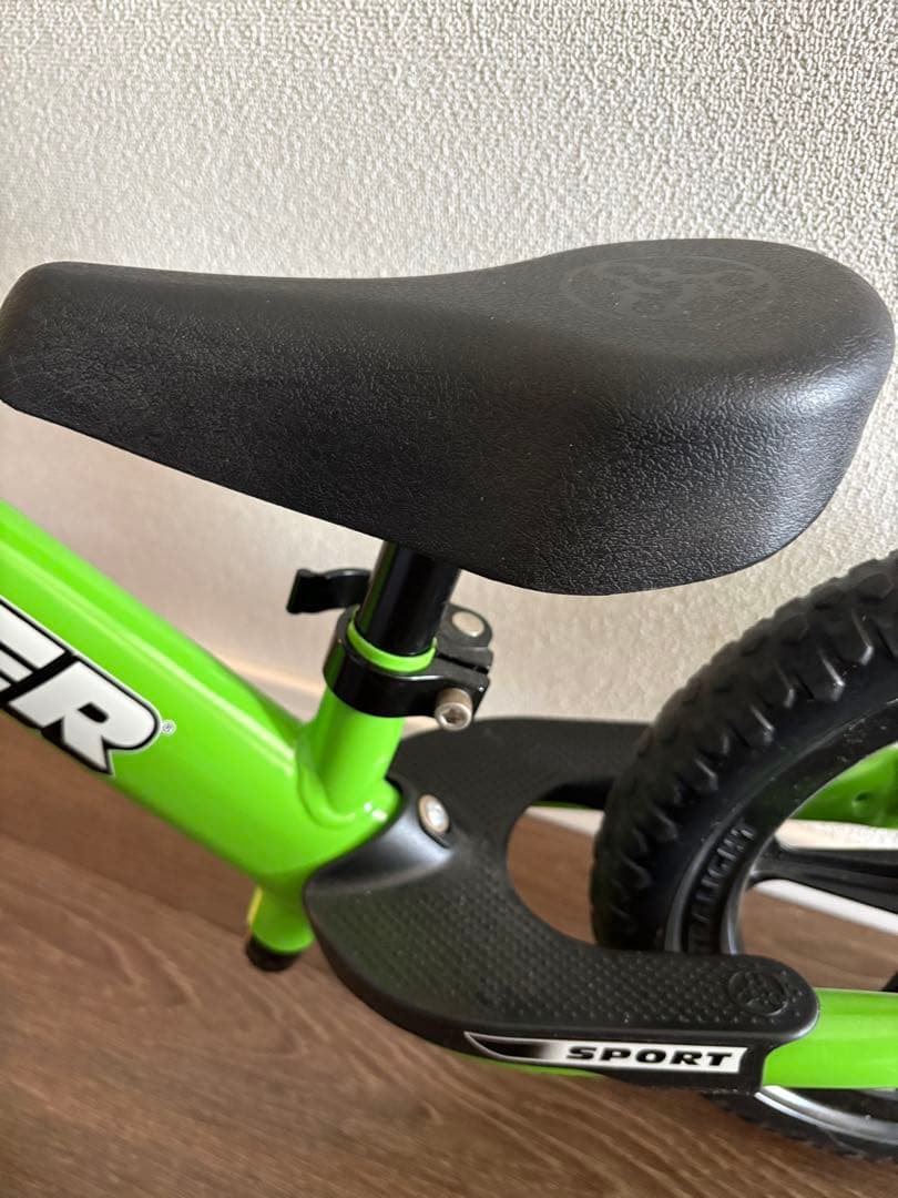 STRIDER バランスバイク グリーン