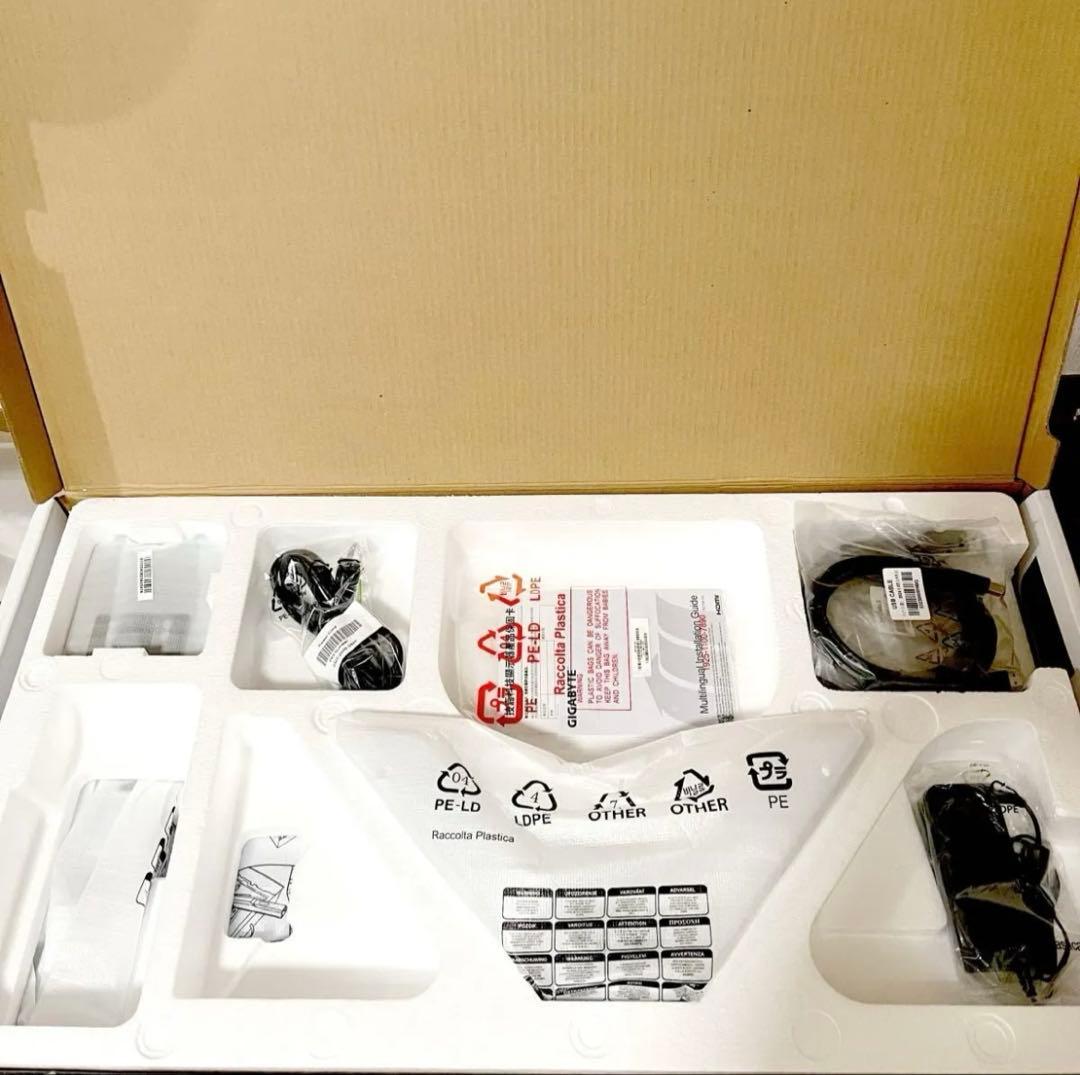 GIGABYTE M27QA ICE 27インチ 美品