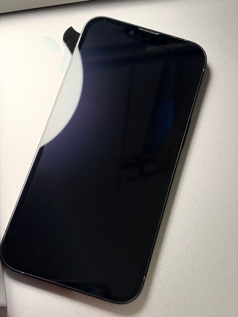 美品Apple iPhone 16e ブラック 本体 BT100% SIMフリー