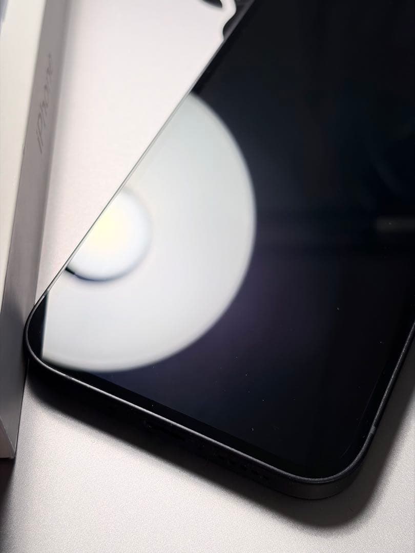 美品Apple iPhone 16e ブラック 本体 BT100% SIMフリー