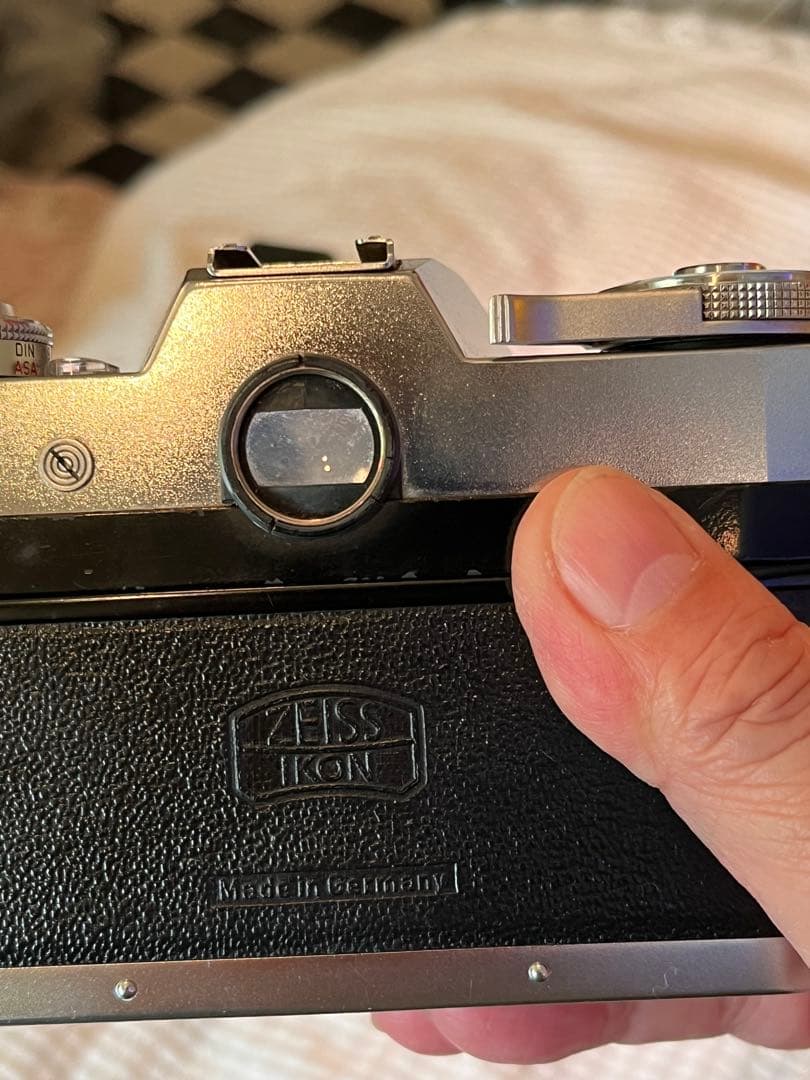 Contaflex Super BC + Tessar 50mm 動作品