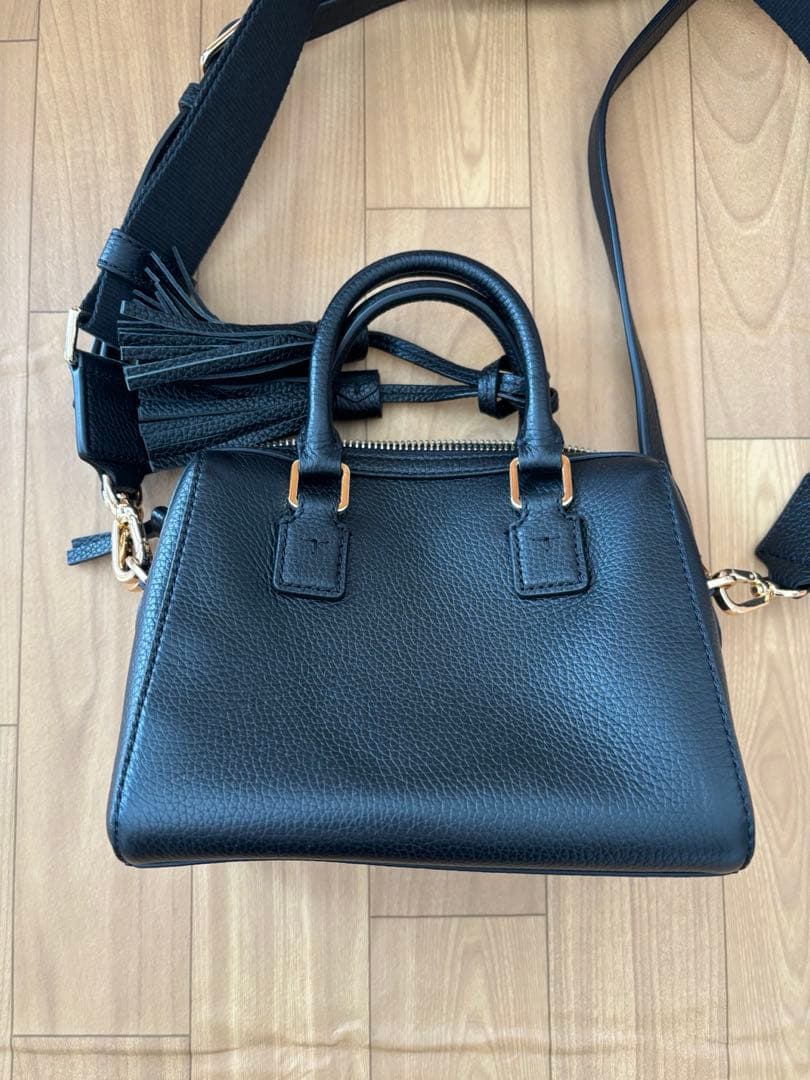 TORY BURCH黒レザーショルダーバッグ タッセル付き