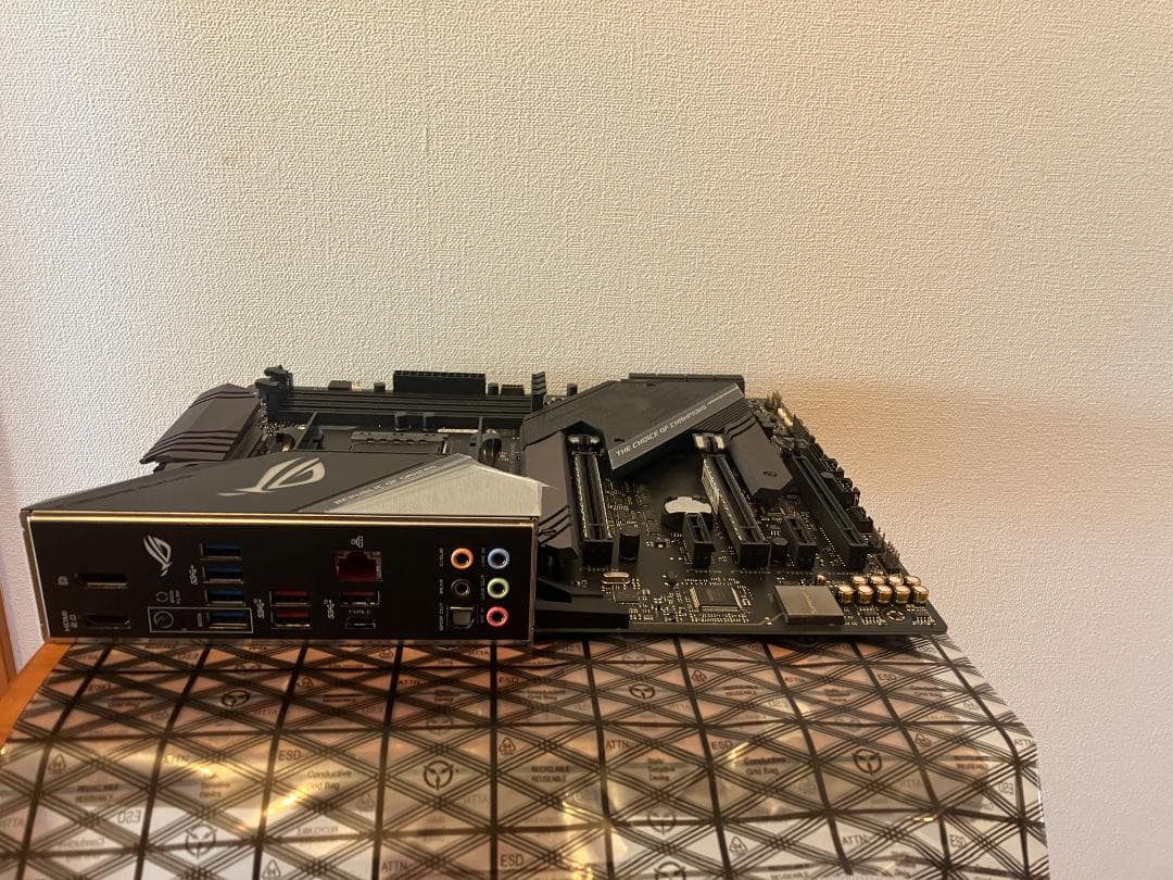 ROG Strix X570-F Gaming マザーボード