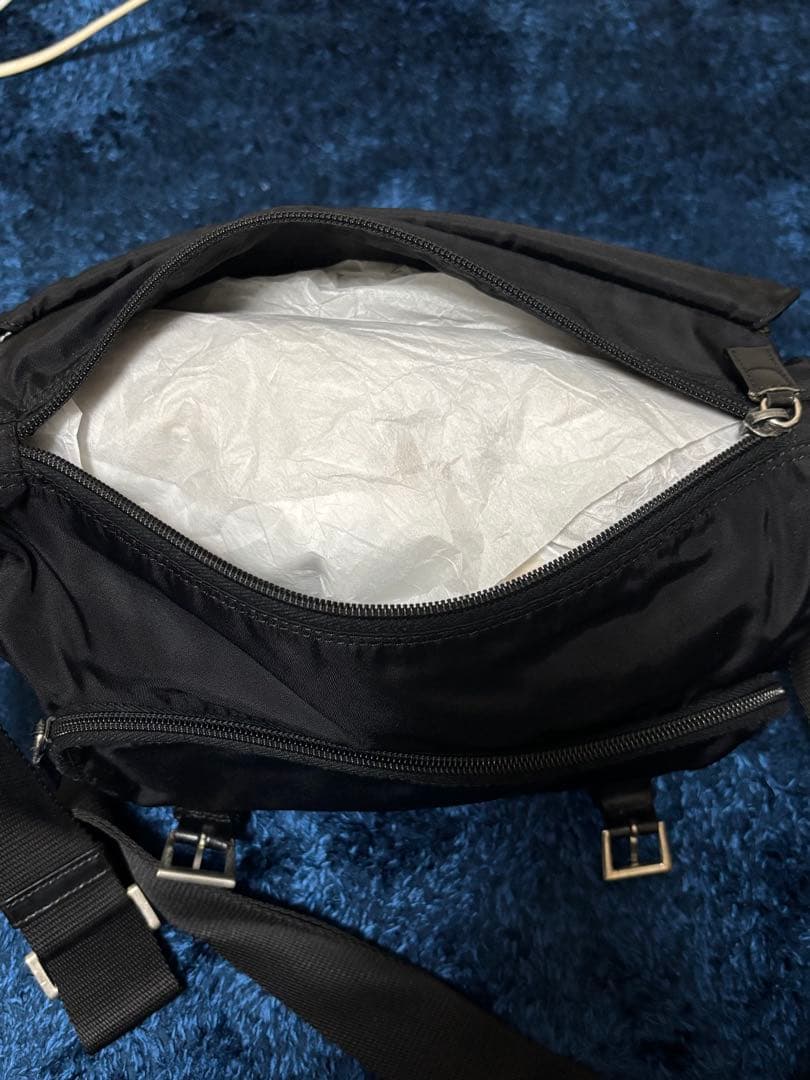 PRADA （ブラック ショルダーバッグ）