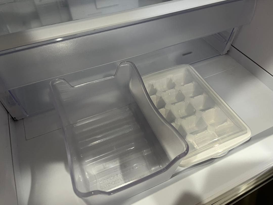 ✴︎専用✴︎プロフ必読様✴︎送料無料！美品☆ 日立　ノンフロン冷凍冷蔵庫　R-27NV