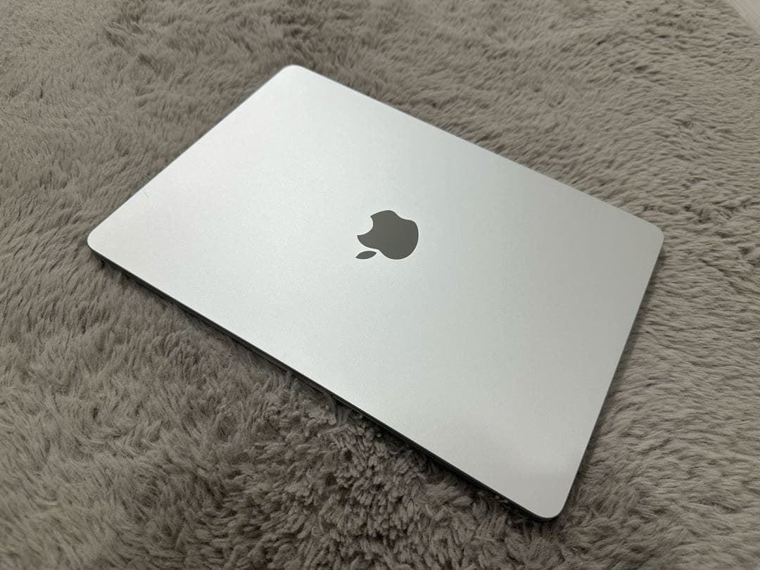 【美品・付属品完備】MacBook Air 13インチ M3チップ