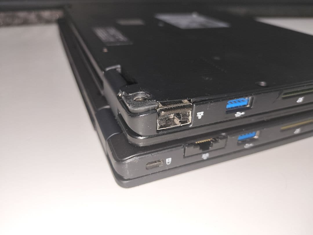 富士通 美品 corei7 第11世代 と 第8世代 計2台 起動ジャンク
