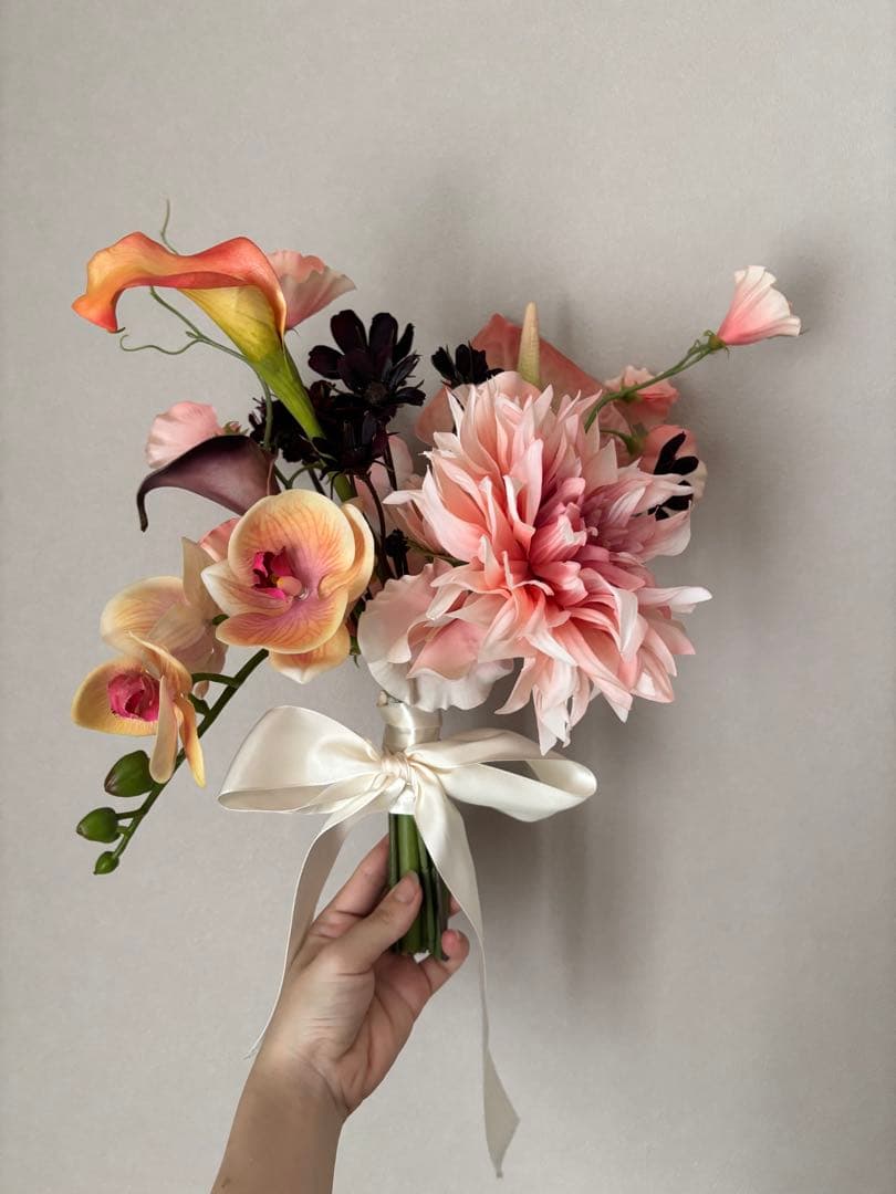 【お値下げ中9500→8000】 ウェディングブーケ ピンク ブートニア付き