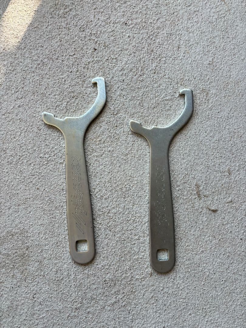 サスペンションキット　車高調　ノア　ボクシー　エクスファイア