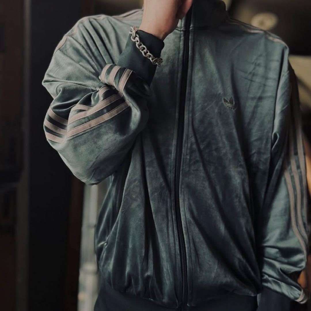 新品L⭐️adidas ファイヤーバード ベロア トラックトップ グリーン