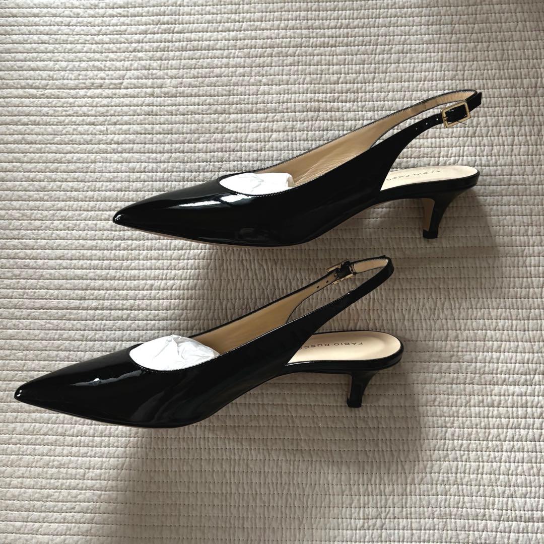 FABIO RUSCONI エナメル ブラック ポインテッドトゥ ミュール