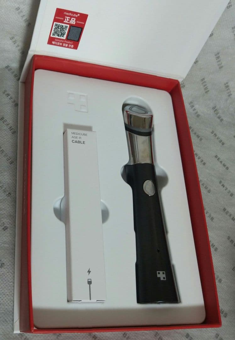 MEDICUBE AGE-Rスキンブースターショット