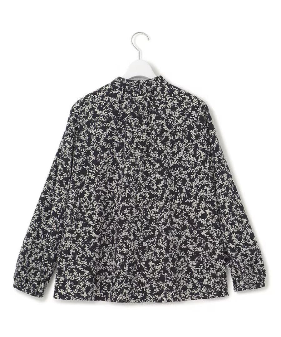 2025SS 完売品　23区　【洗える】シャドーリーフ プリント ブラウス