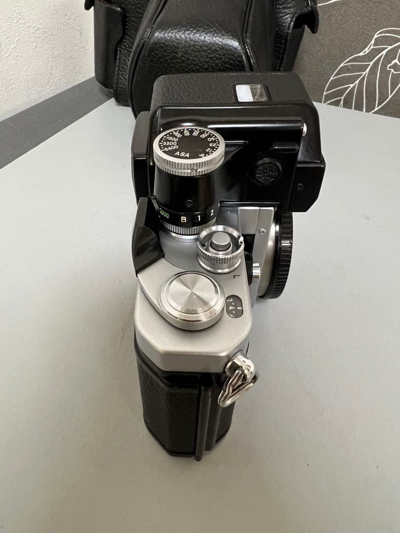 Nikon F2 本体とケース