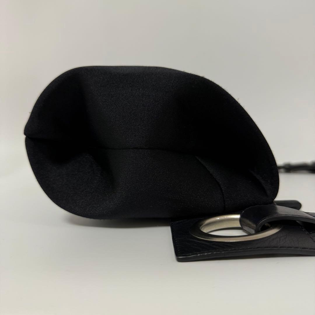 【24時間以内発送】カワカワ　ボディバッグ　WET ハトメ　ブラック