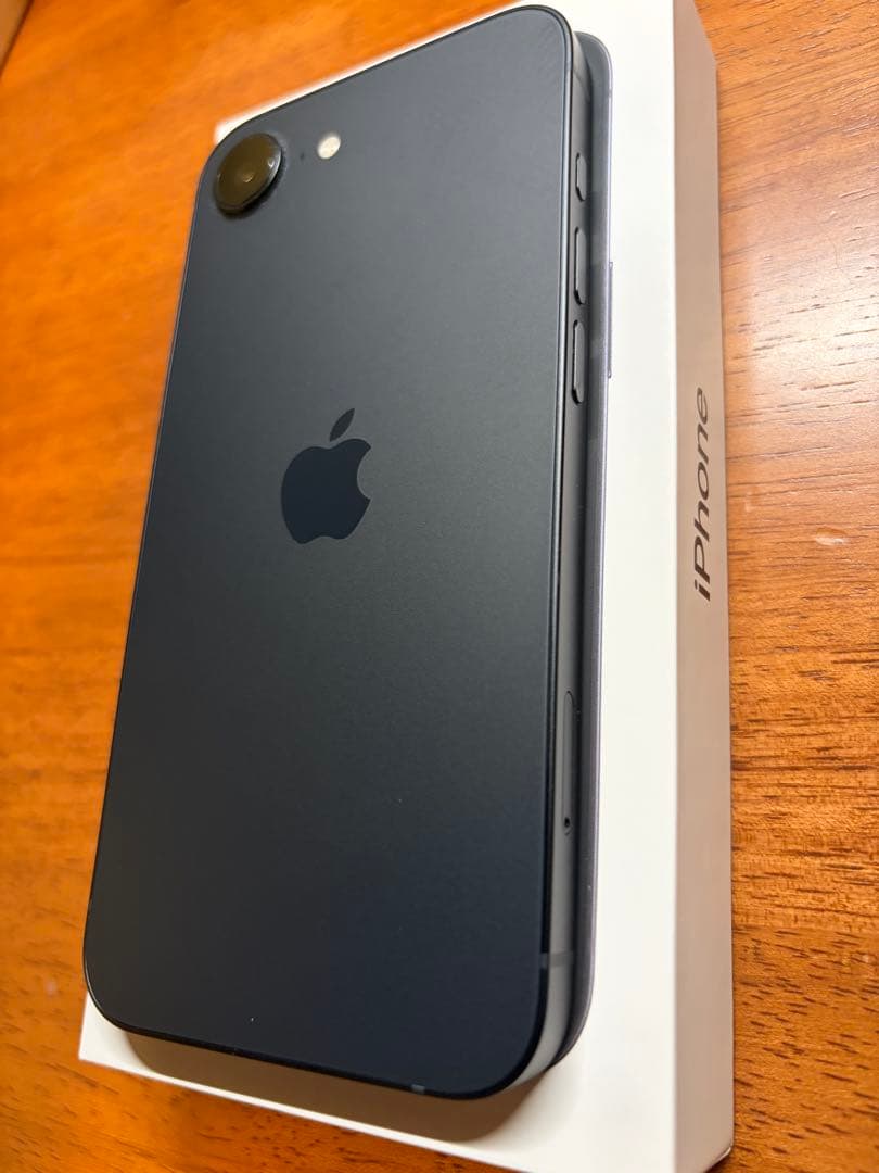 【美品】Apple iPhone 16e ブラック128GB 国内版SIMフリー