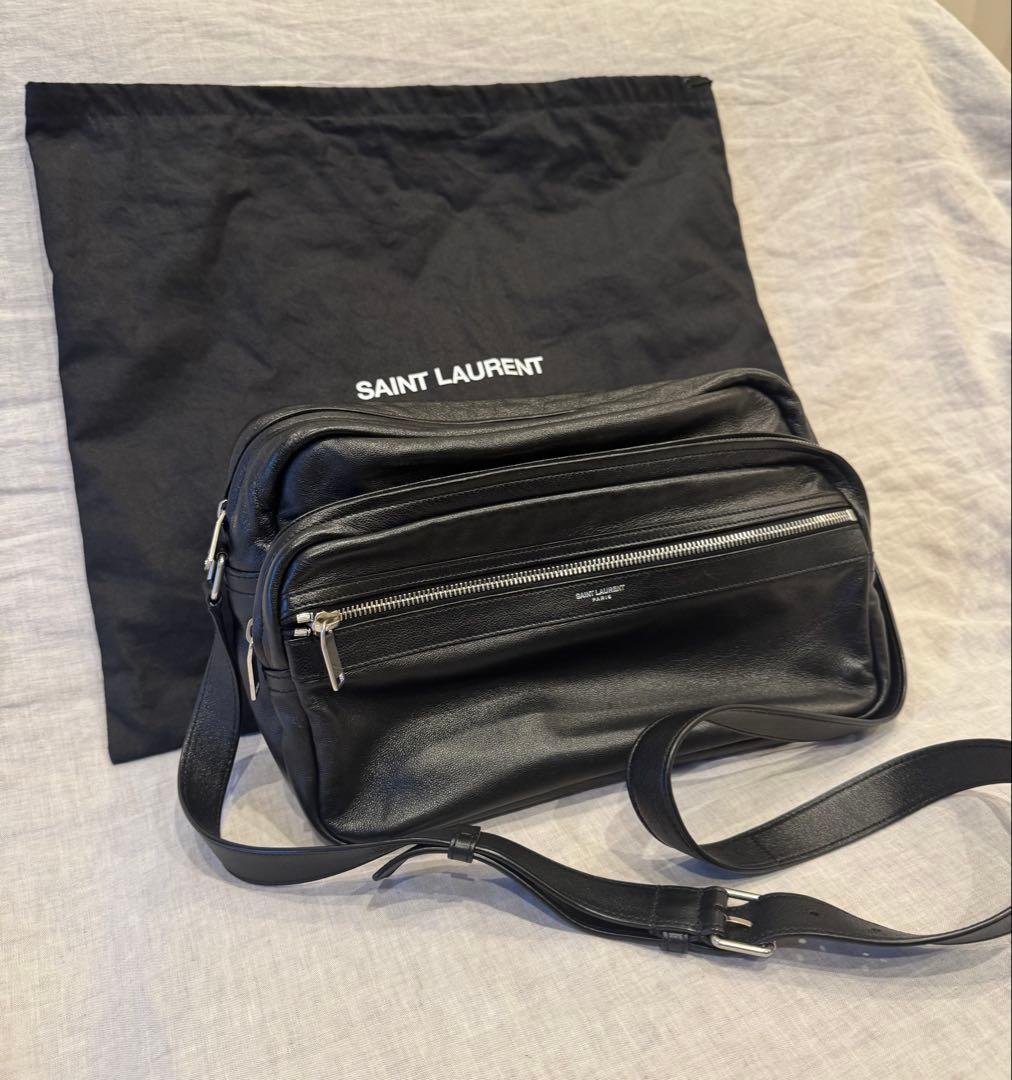 SAINT LAURENT ブラックレザー ショルダーバッグ　2回使用