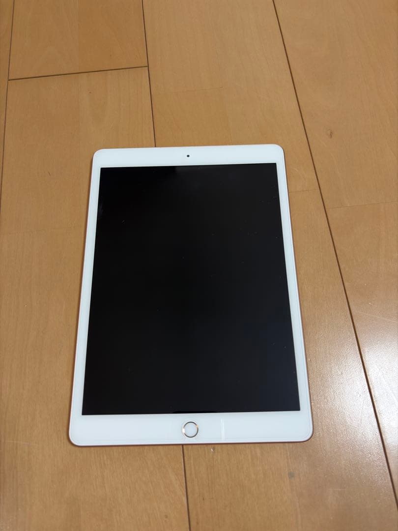 【美品・豪華おまけ】iPad 第7世代 32GB ゴールド フィルム・箱付