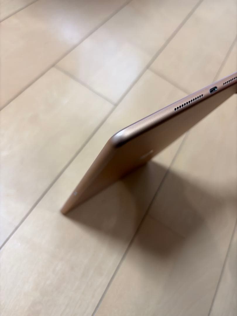 【美品・豪華おまけ】iPad 第7世代 32GB ゴールド フィルム・箱付