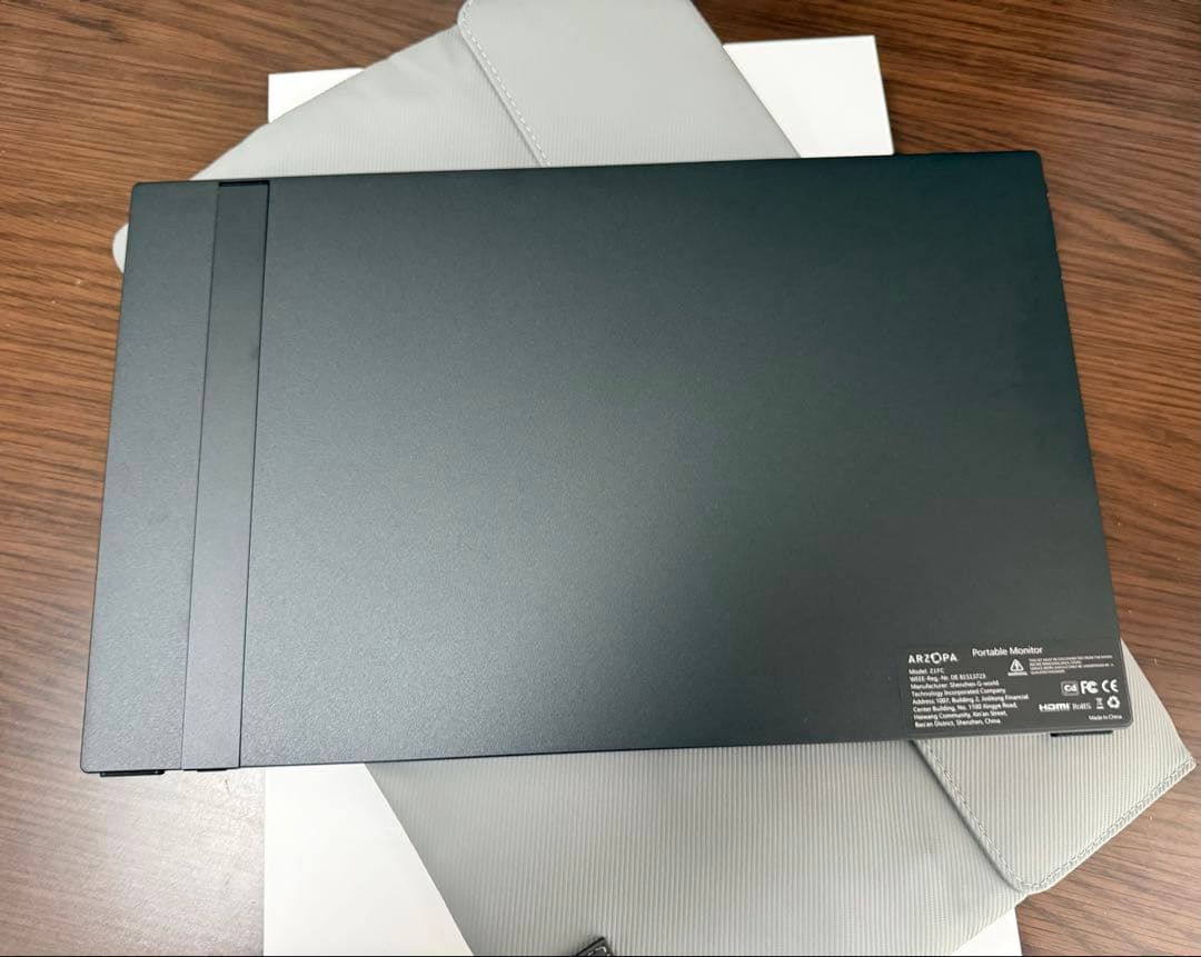 ARZOPA 16.1インチ ゲーミングモニター　持ち運び専用ケース付き
