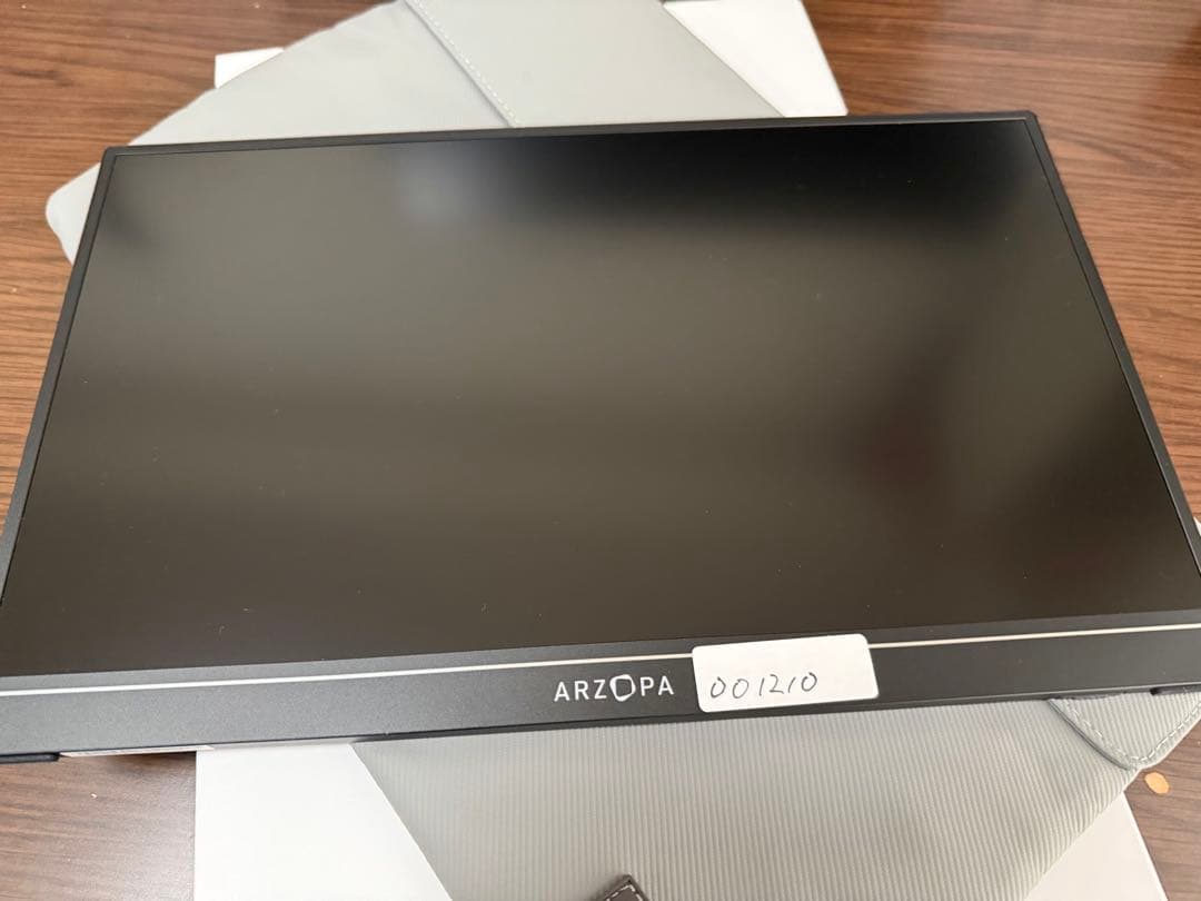 ARZOPA 16.1インチ ゲーミングモニター　持ち運び専用ケース付き