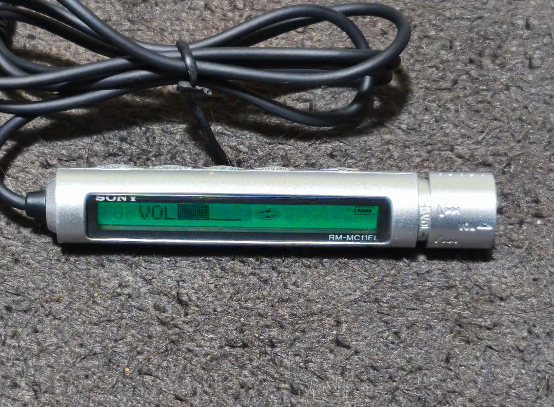 SONY ポータブルMDプレーヤー MZ-R910 動作品、MD付き！