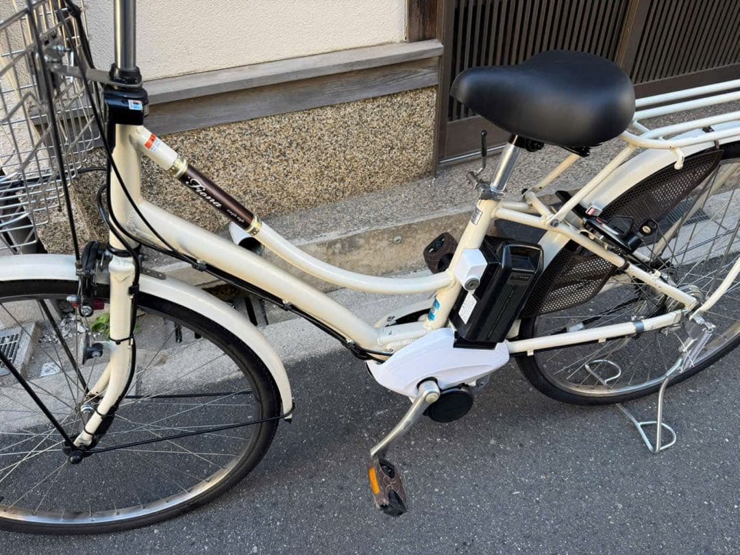 大阪府　ヤマハ　電動アシスト自転車 アイボリー バスケット付き