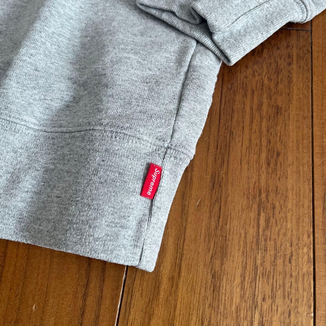 トップス Supreme cutout logo crewneck