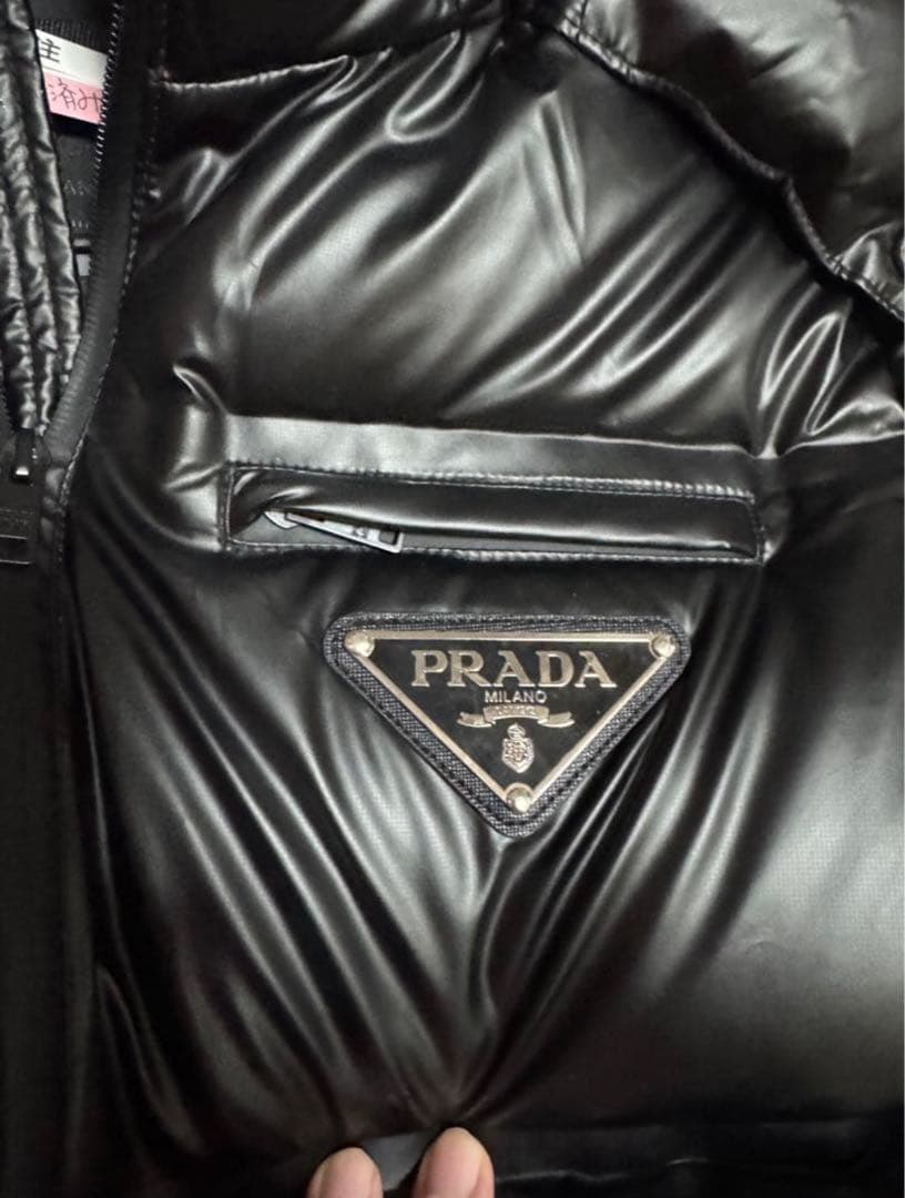 PRADA ブラック ダウンジャケット