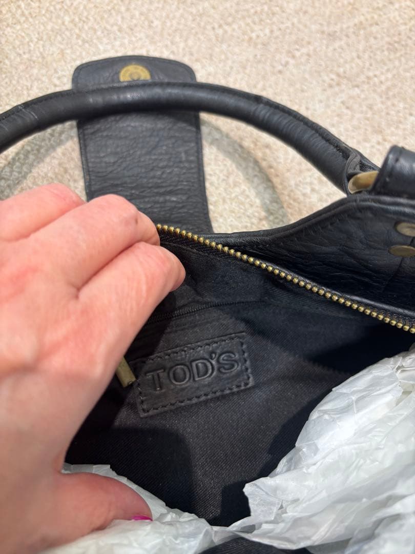 レザーショルダーバッグ 黒 中型