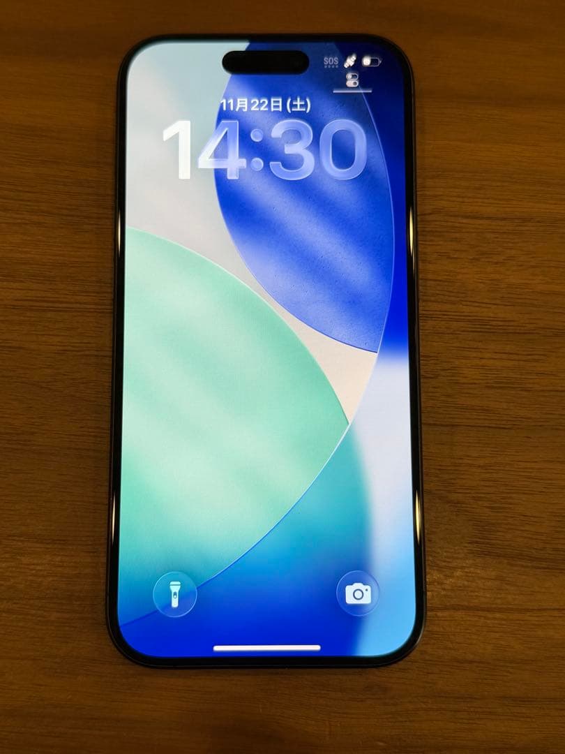 Apple iPhone 15 Pro ブラックチタニウム 本体 256gb