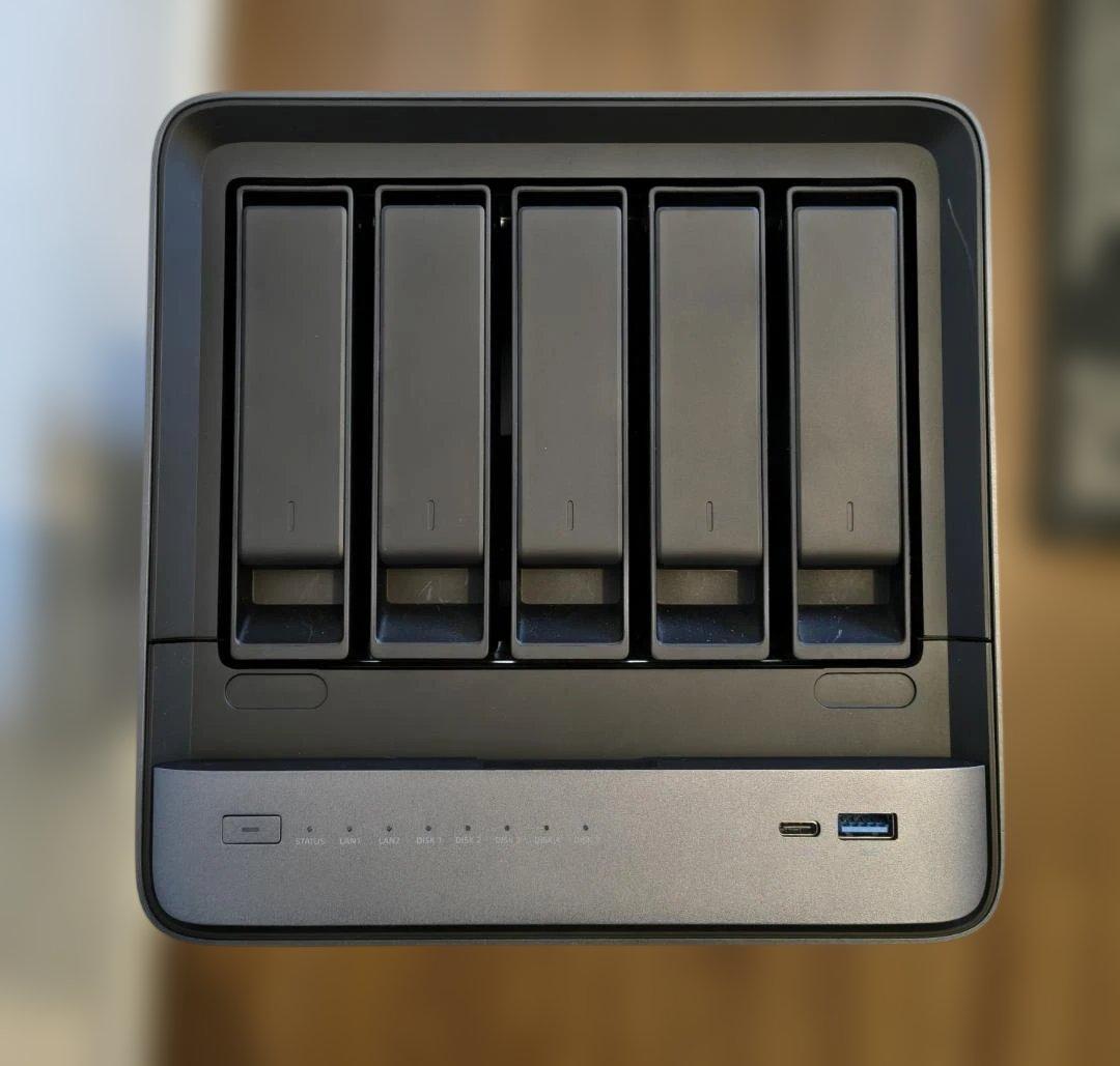 Minisforum N5 NAS ベアボーン 128GB OSストレージ付き