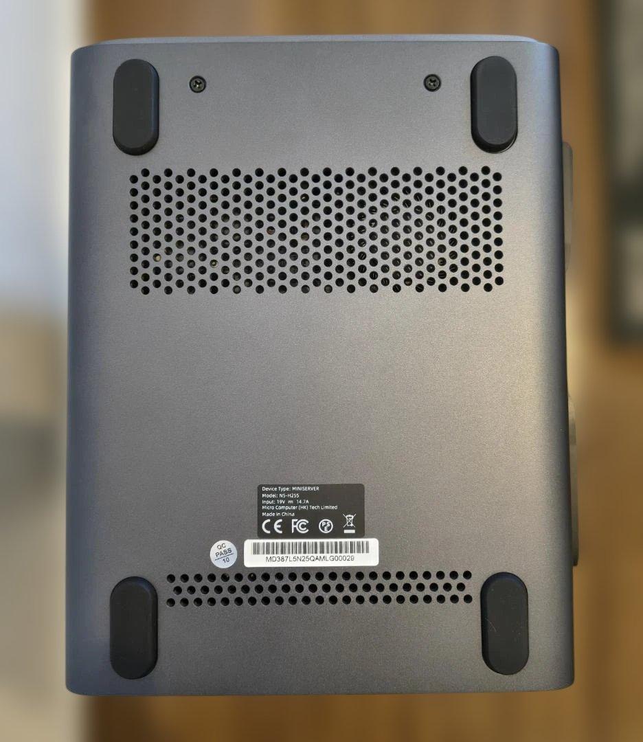 Minisforum N5 NAS ベアボーン 128GB OSストレージ付き