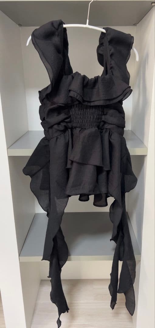 LILY BROWNリリーブラウンペプラムフリルトップス