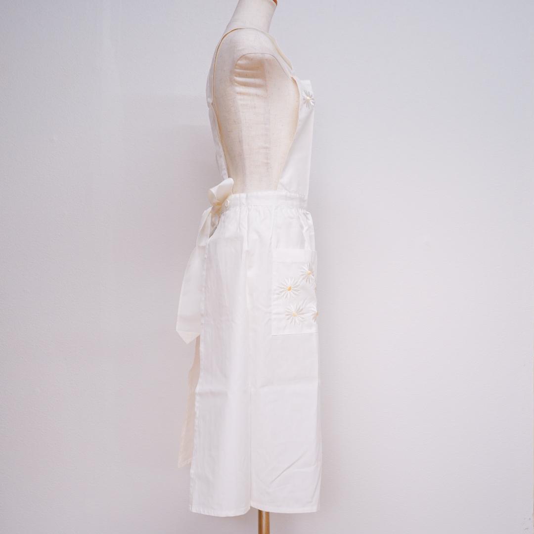 Christian Diorデイジー刺繍エプロンタグ付き新品ホワイトA-8.58