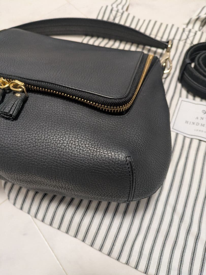 アニヤハインドマーチ　マキシジップサッチェル　ブラック　2way クロスボディ