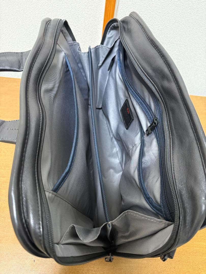 TUMI トゥミ ALPHA ビジネスバッグ レザー 96108D2