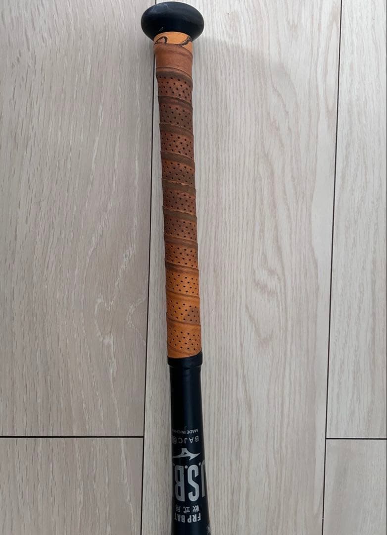 ビヨンドマックス　レガシー83cm バットとケースセット