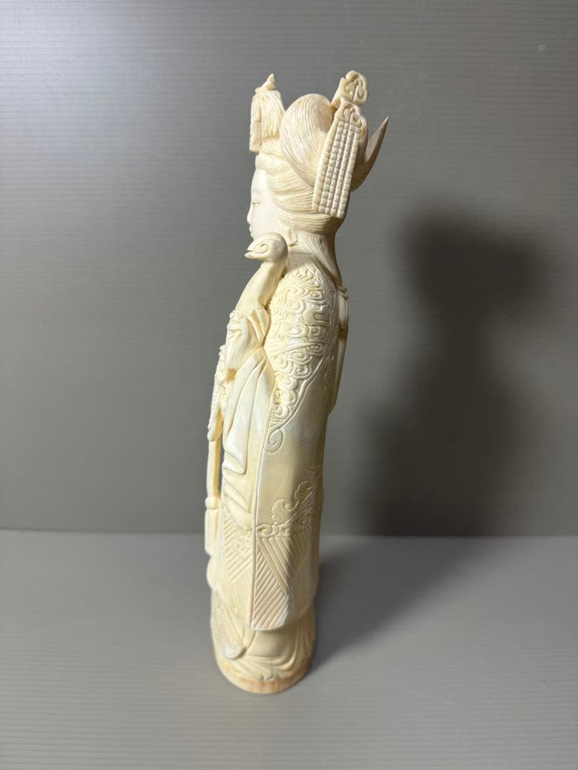 2103  古美術品　乾隆銘　細密彫刻女性像　置物　細密細工　骨董