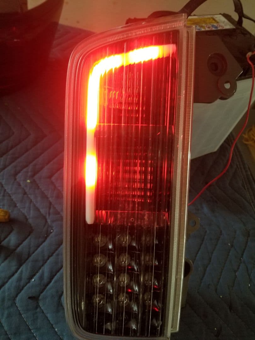 E52 エルグランド ワンオフLEDテールセット