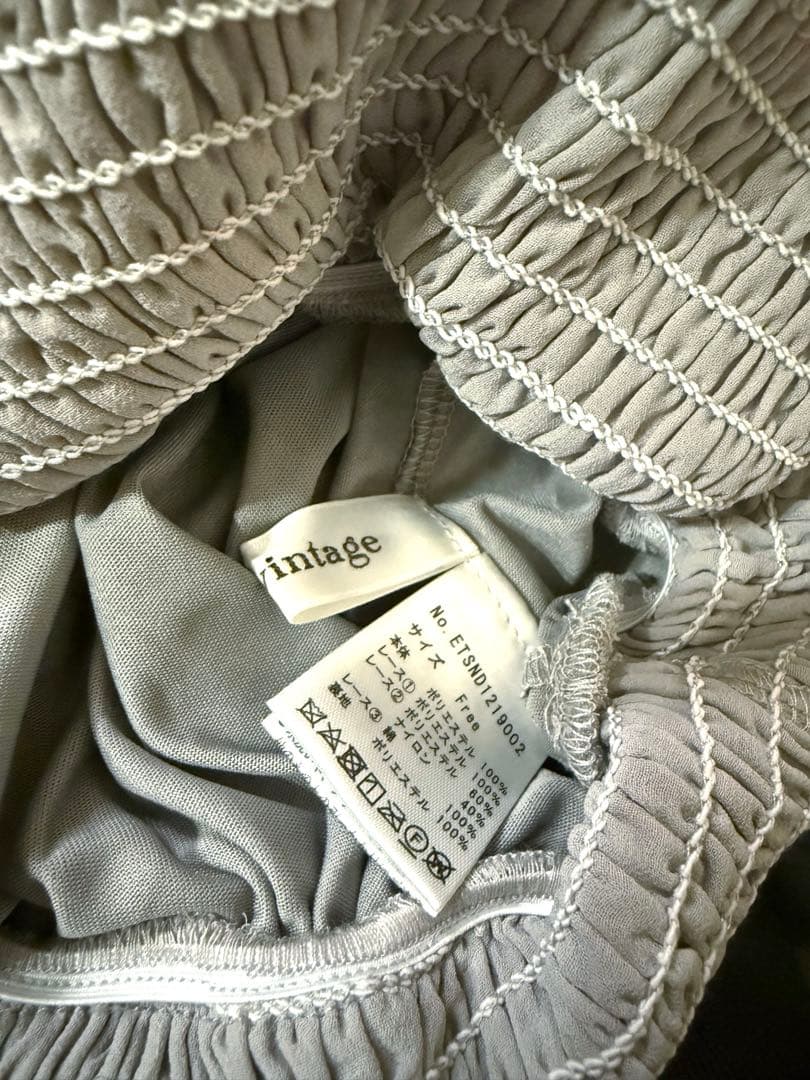 ラベルエチュード　ヴィンテージ　異素材レース長袖ブラウス