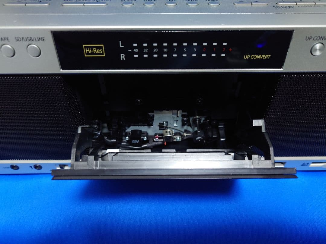 TOSHIBA TY-AK1 SD/USB/CD ラジオカセットレコーダー
