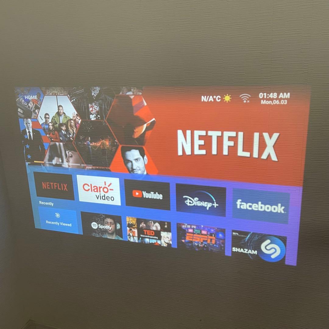 【美品】WiMius p63 プロジェクター