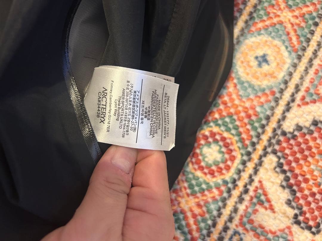 ARC'TERYX フード付きナイロンジャケット S ブラック